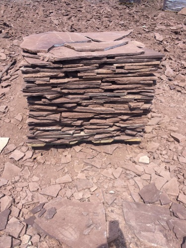 Плитняк лемезит бордовый для цоколя 1,5-2 см купить в Карабаше