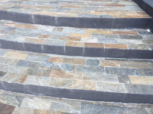 Плитка из Златолита Уральского для лестницы купить в Карабаше