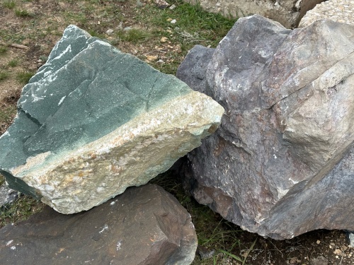 Камни для ландшафтного дизайна зелёные 10-60 килограмм купить в Карабаше