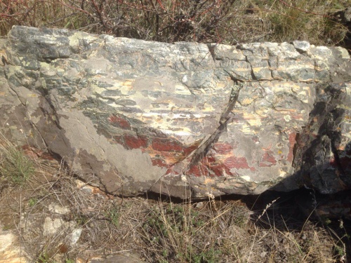 Гигантские зелёные валуны для ландшафтного дизайна весом более 5 тонн купить в Карабаше