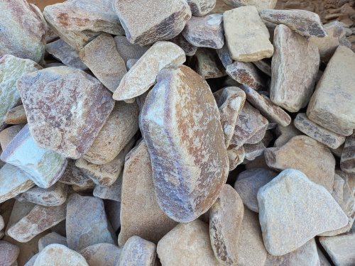 Златолит жёлтый, жёлто-зелёный глыбки и валуны для ланшафтного дизайна купить в Карабаше