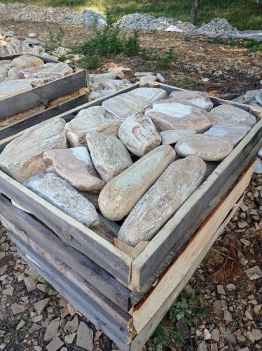 Златолит жёлтый, жёлто-зелёный глыбки и валуны для ланшафтного дизайна купить в Карабаше