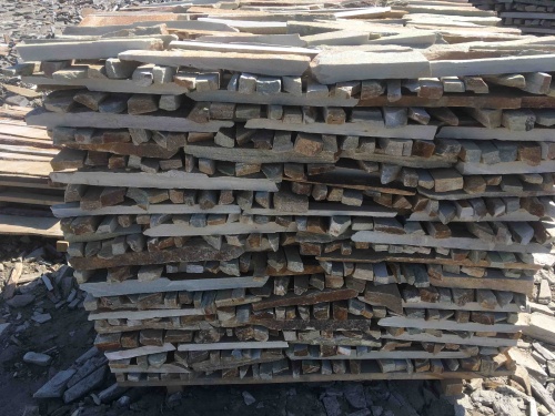 Горбушка златолит золотистый для облицовки купить в Карабаше