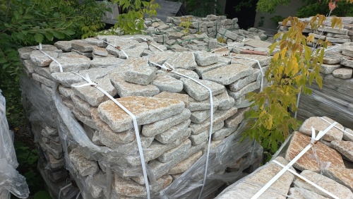 Гранитный плитняк галтованный для парковки купить в Карабаше