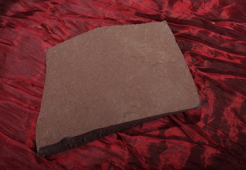 Плитняк лемезит бордовый для цоколя 1,5-2 см купить в Карабаше