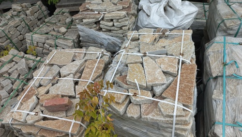 Гранитный плитняк галтованный для парковки купить в Карабаше