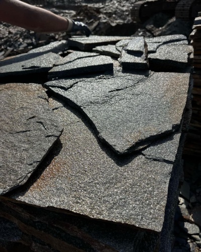 Плитняк златолит серебристый для фасада купить в Карабаше