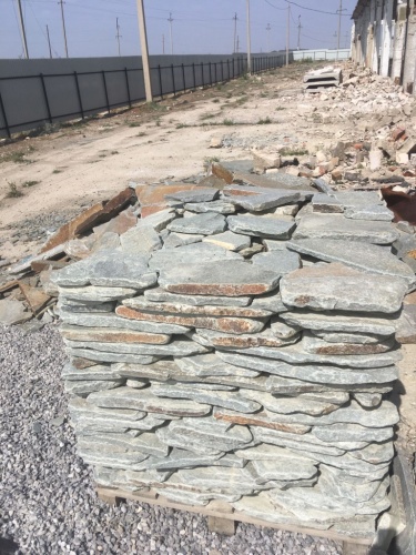 Златолит серебристый галтованный для лестниц купить в Карабаше