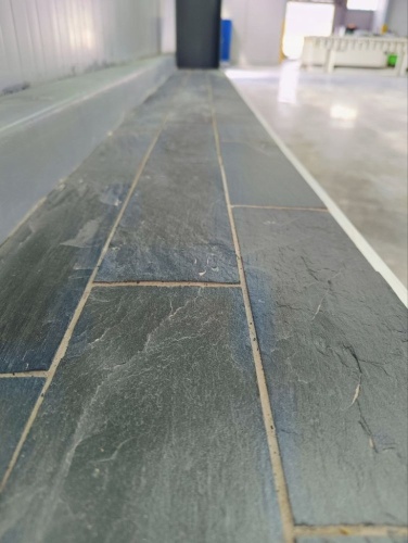 Плитка чёрная из натурального камня фасадная 30 см * 5 см, толщина 7 мм -30 мм купить в Карабаше